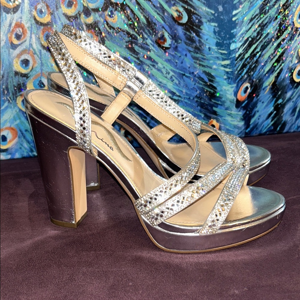 Nina Size 8 Silver Strappy Chunk Heels